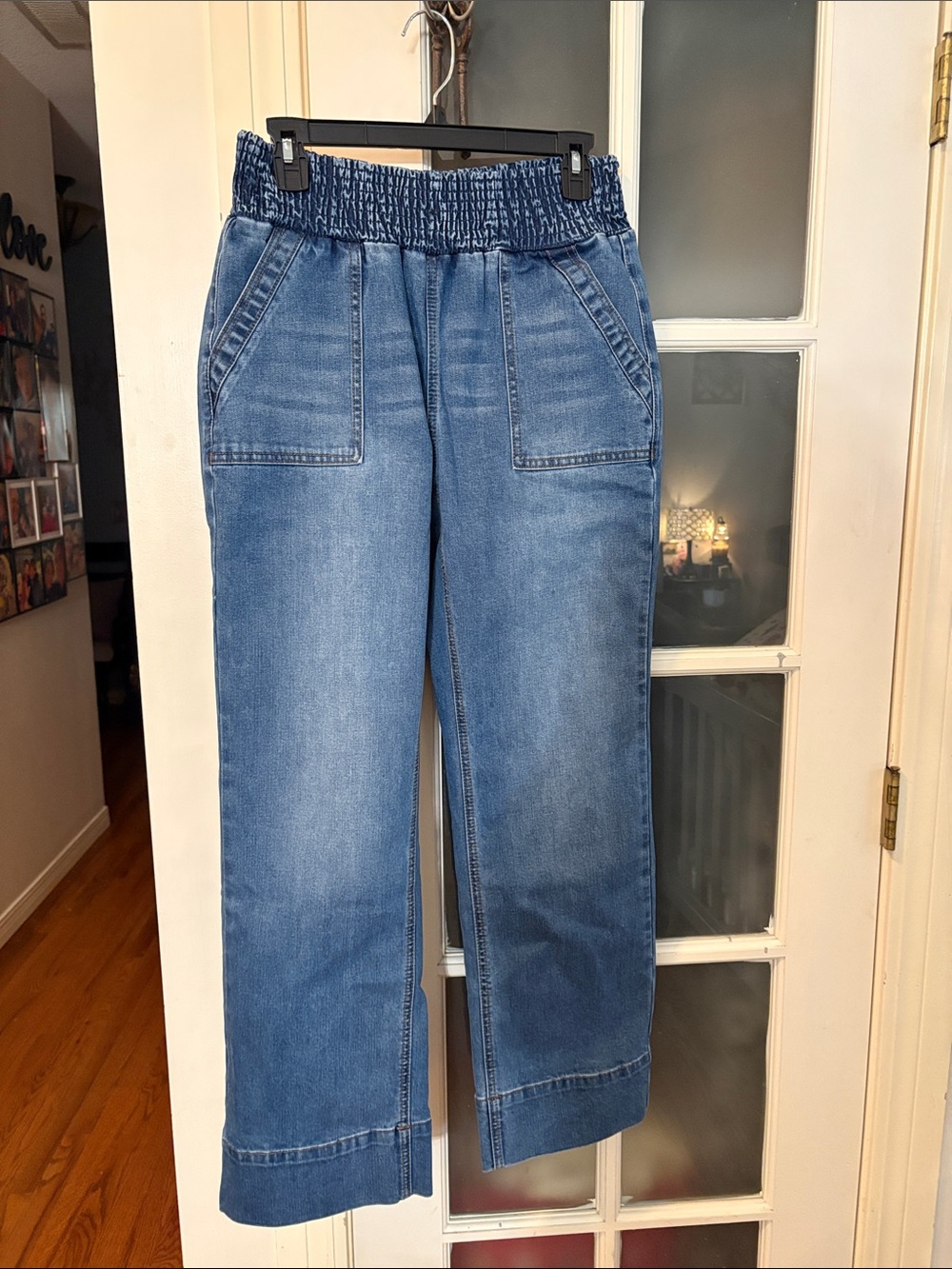 Women's Boyfriend Jeans with Elastic Waistband in Light Blue